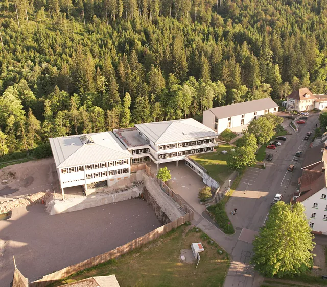 Spatenstich für den Neubau der Spor- und Mehrzweckhalle an der Fürstabt-Gerbert-Schule