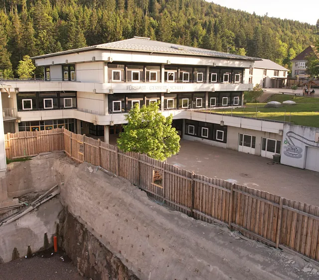 Spatenstich für den Neubau der Spor- und Mehrzweckhalle an der Fürstabt-Gerbert-Schule