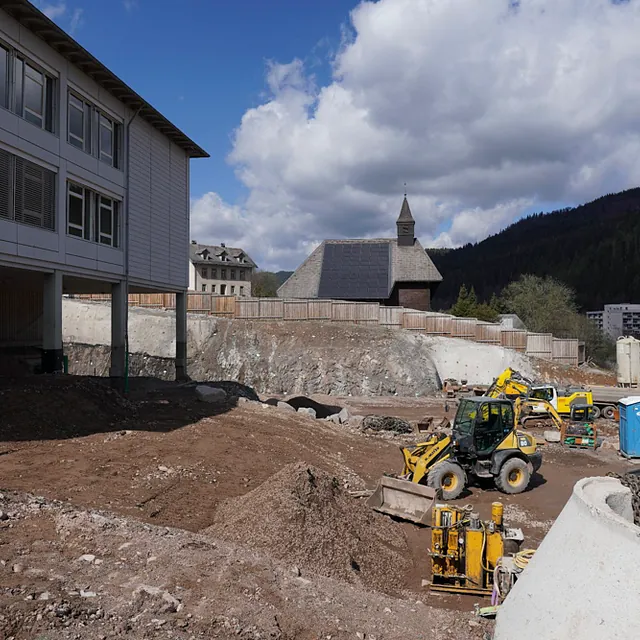 Spatenstich für den Neubau der Spor- und Mehrzweckhalle an der Fürstabt-Gerbert-Schule