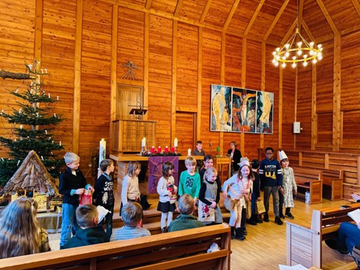 Weihnachtsgottesdienst der Grundschule: „Die kleinen Leute von Swabedoo“